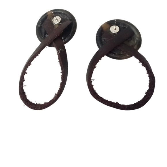 Round Brown Leather Button Hoop earrings - Picture 2 of 2